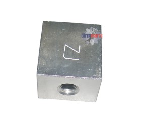FOUR LINE COUPLER